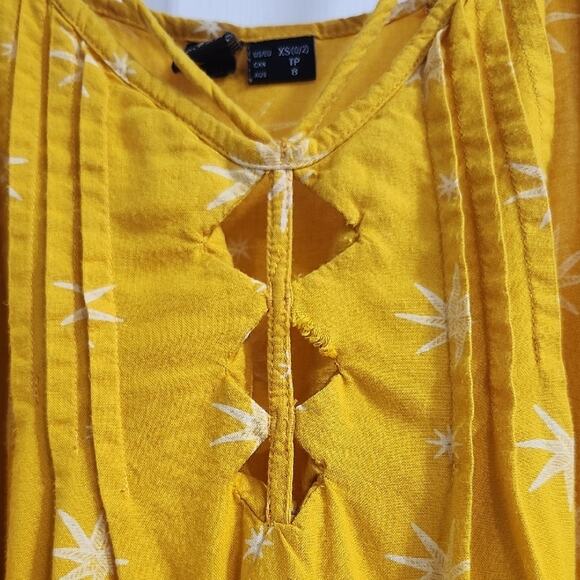Volcom Yellow Star Camisole Top - Picture 4 of 12